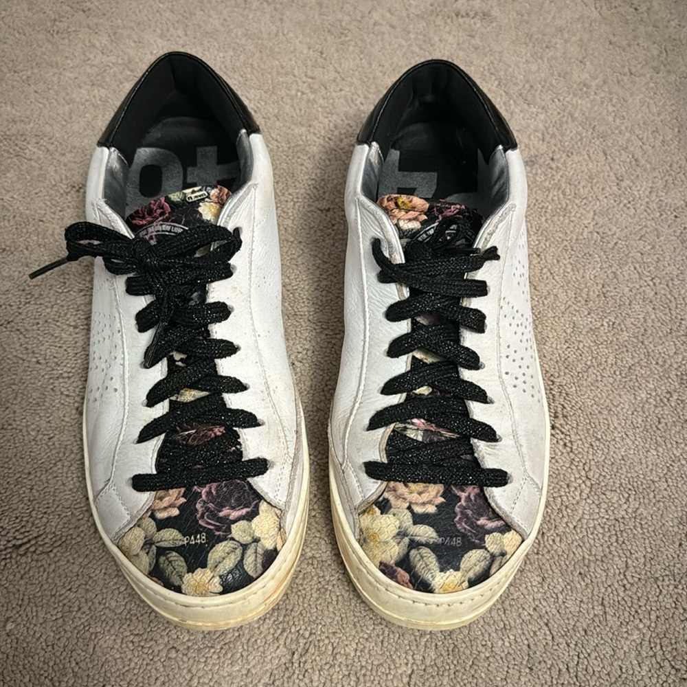 P448 “John” floral embellished size 39